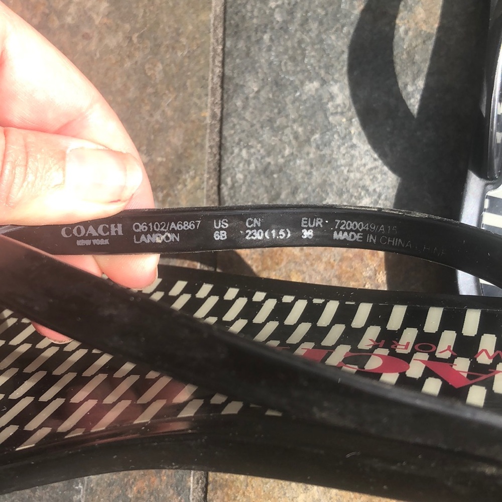 🔥Coach flip-flops - Picture 7 of 8